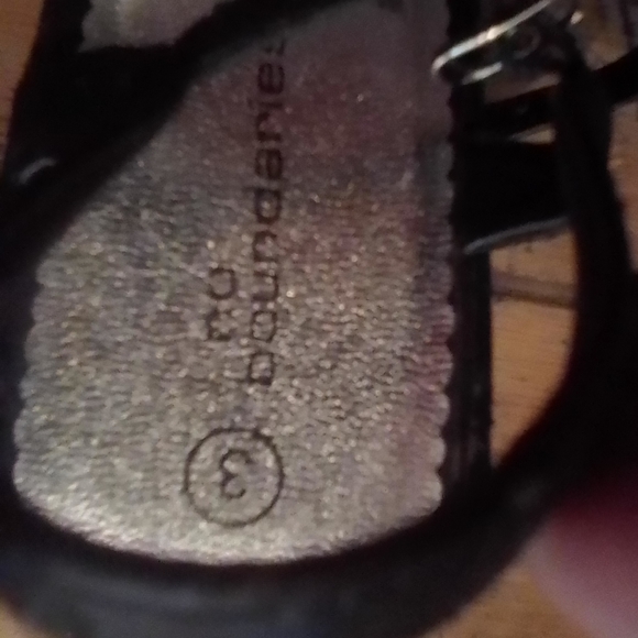 Young girl heels - Picture 3 of 8